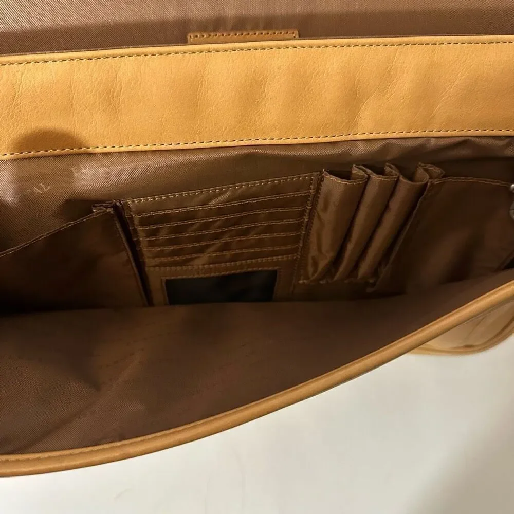 El Portal Tan Leather Bag/Lap Top Holder